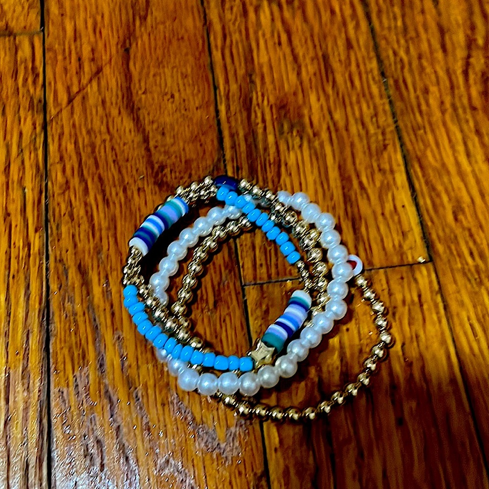 Cutttttte bracelet